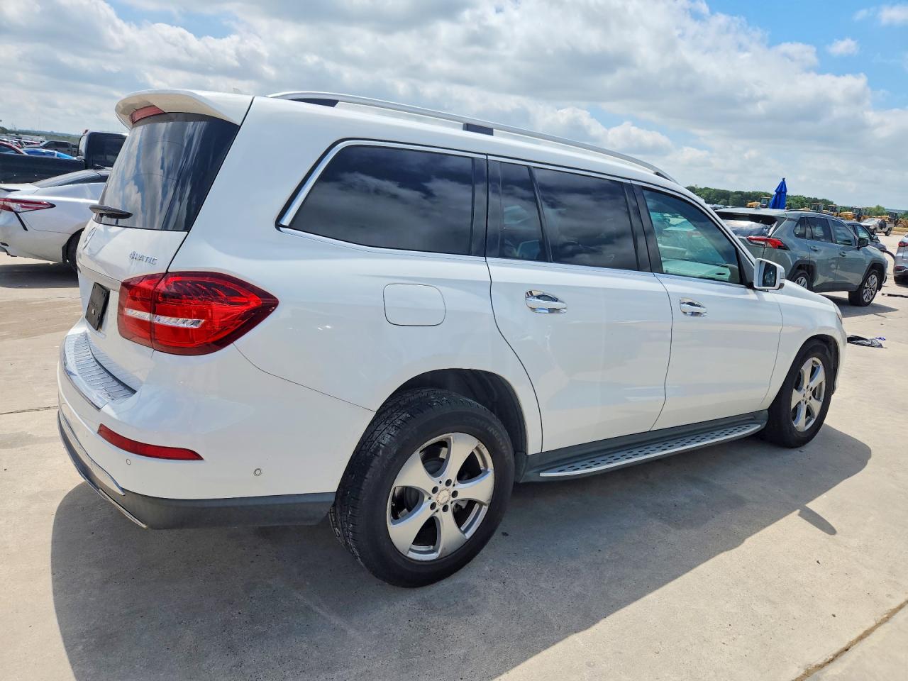 4JGDF6EE2HA742599 · 2017 MERCEDES-BENZ GLS · 3/13