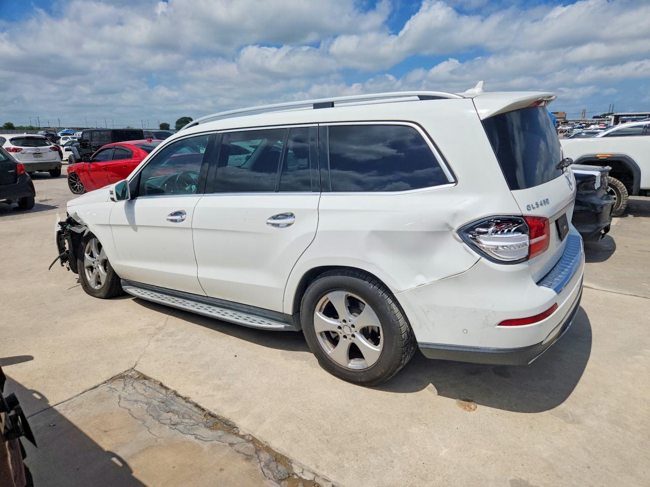 4JGDF6EE2HA742599 · 2017 MERCEDES-BENZ GLS · 2/13