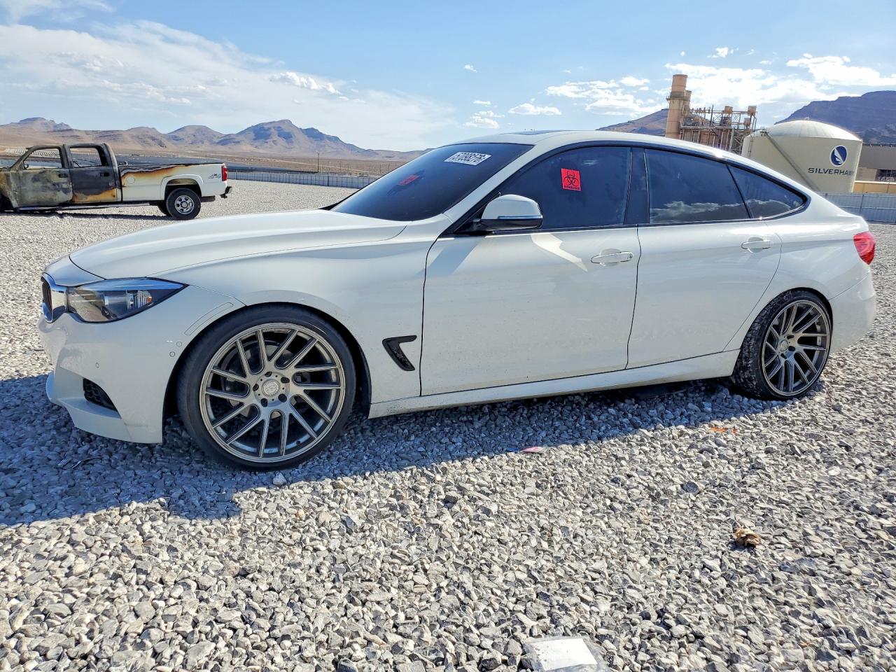 WBA3X5C51FD561058 · 2015 BMW 328