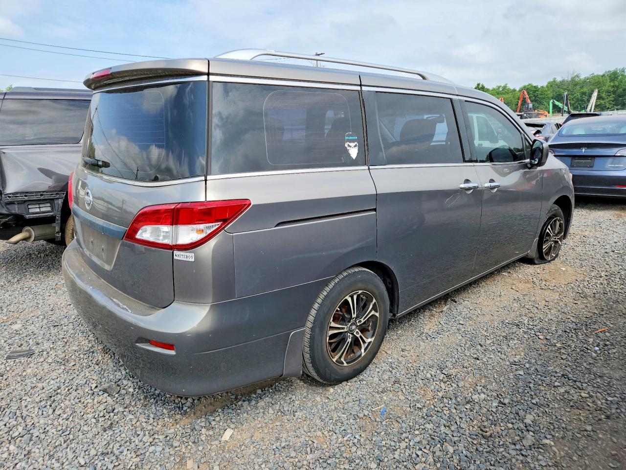 JN8AE2KP2F9133282 · 2015 NISSAN QUEST · 3/13