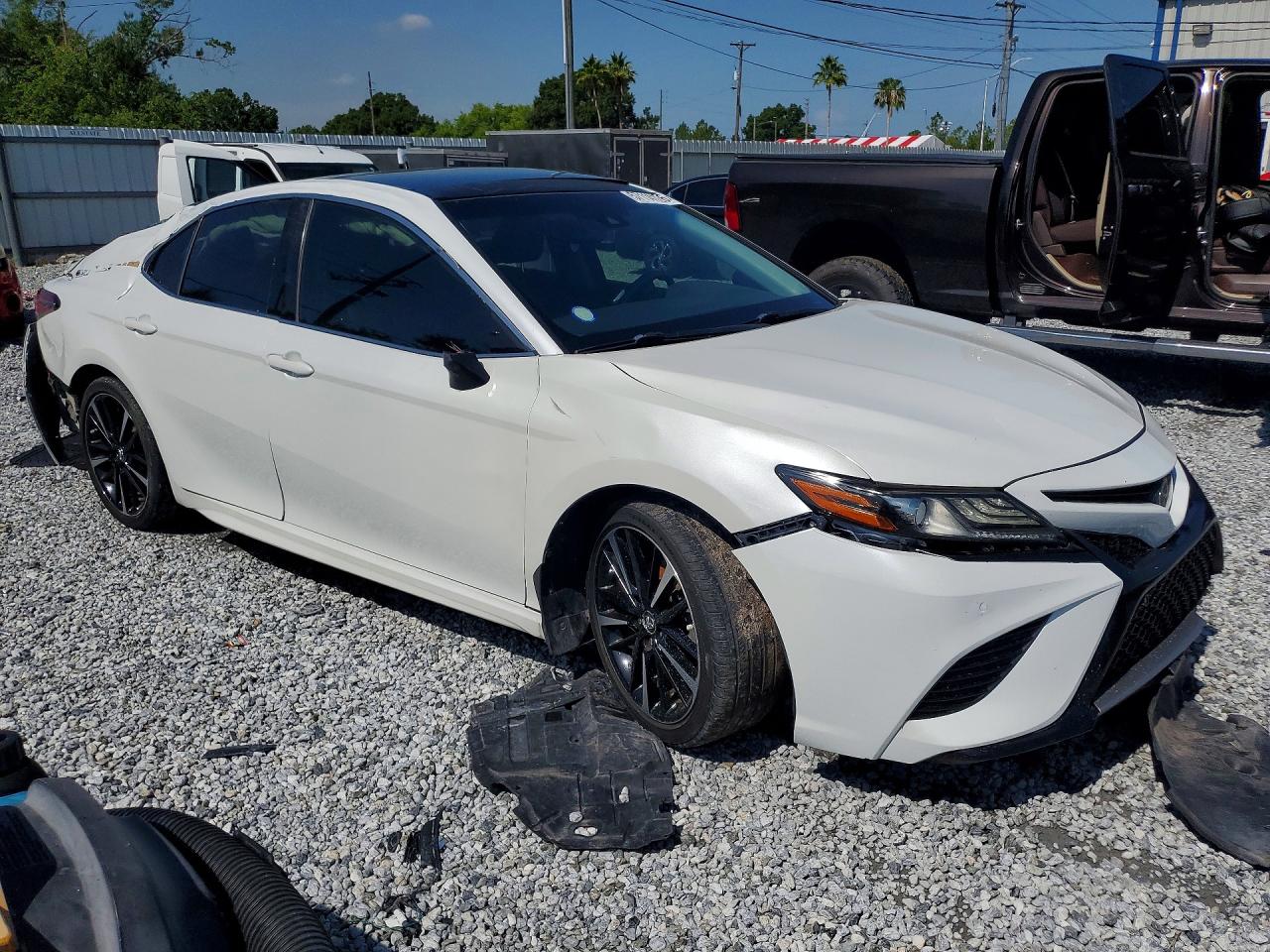 4T1B61HK7JU092779 · 2018 TOYOTA CAMRY · 4/12
