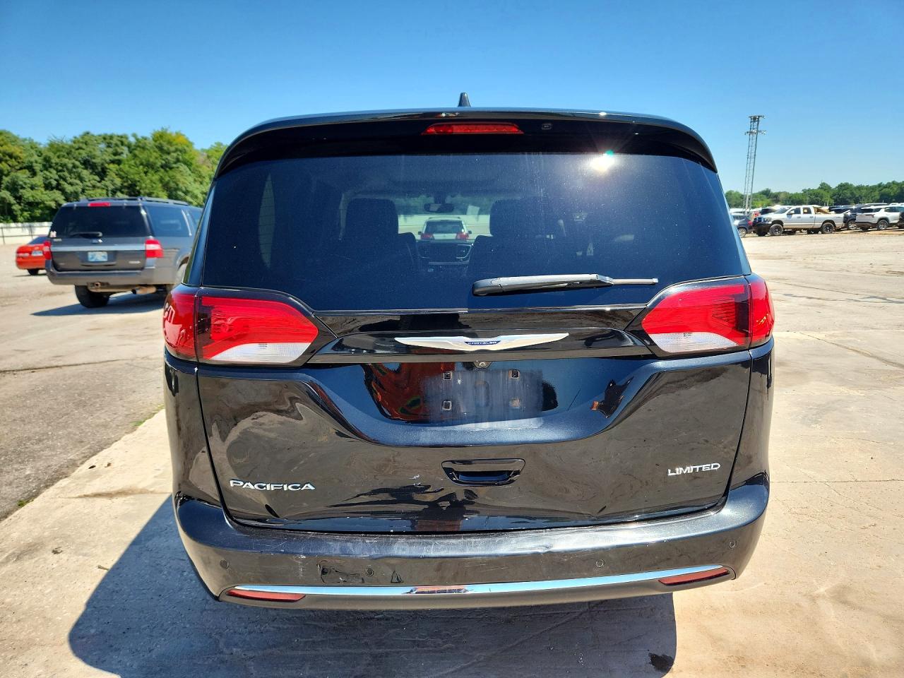 2C4RC1GG5KR628345 · 2019 CHRYSLER PACIFICA · 6/13