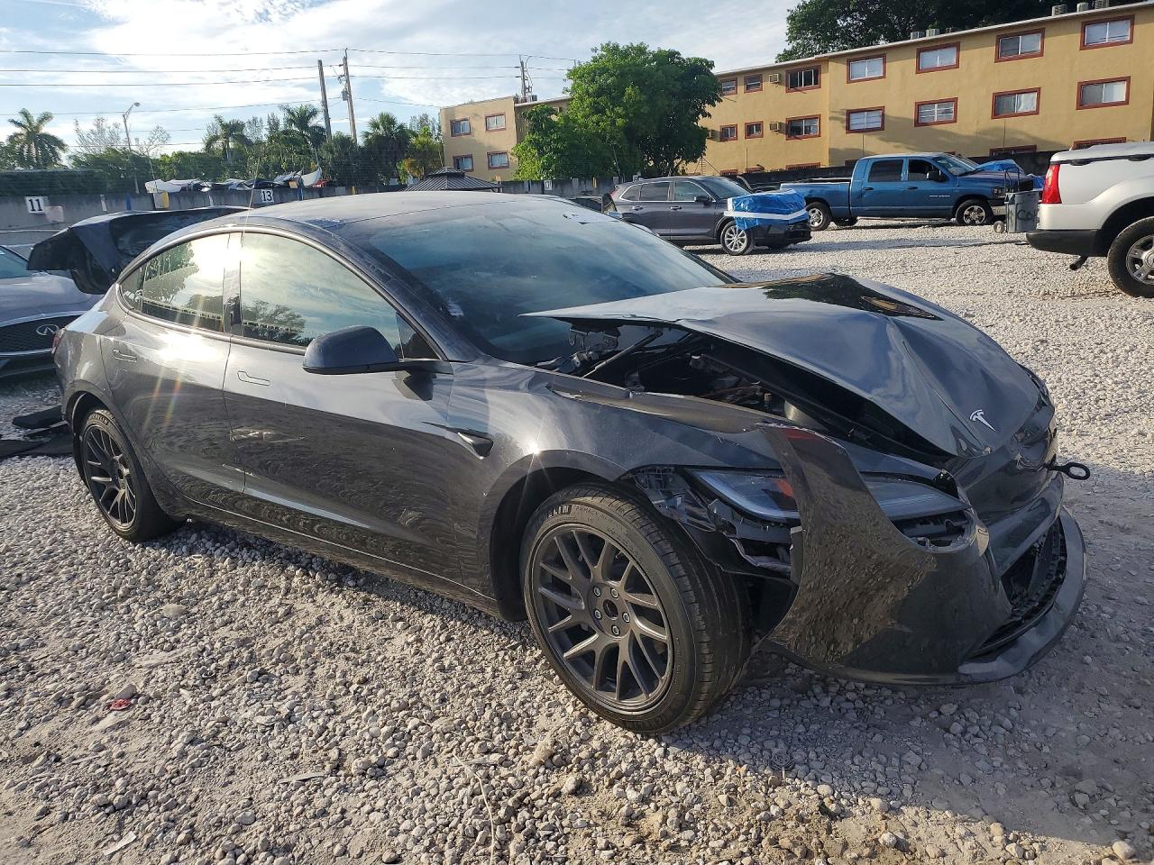 5YJ3E1EA6SF953497 · 2025 TESLA MODEL 3 · 4/13