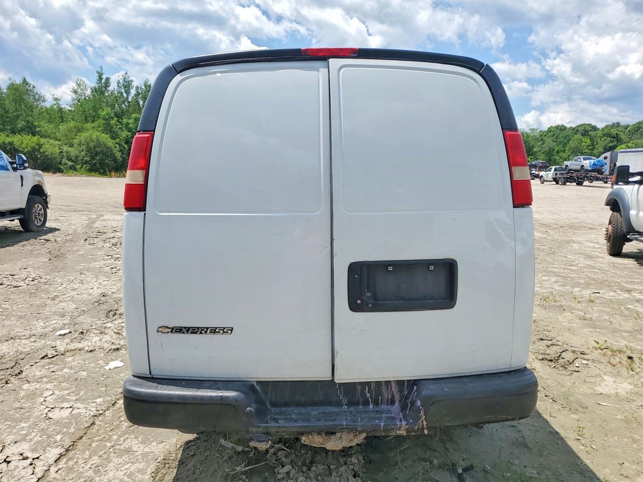 1GCZGHFG1H1187762 · 2017 CHEVROLET EXPRESS G3500 · 6/13