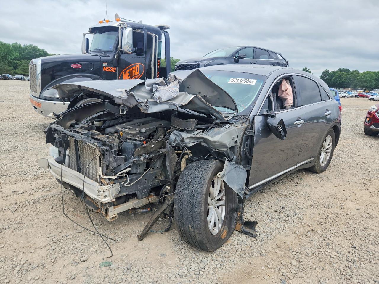 JN8CS1MW2HM415244 · 2017 INFINITI QX70
