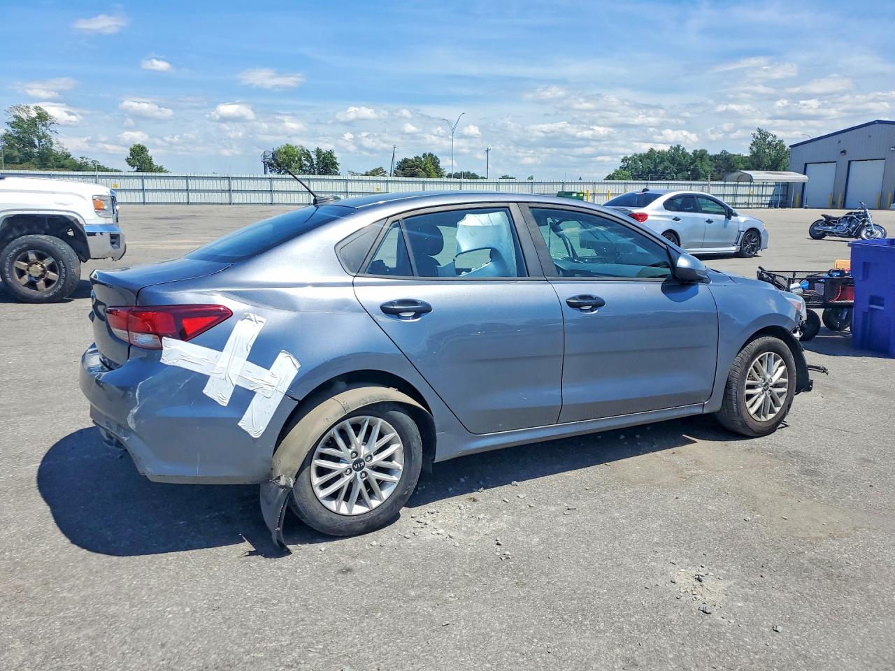 3KPA24AB8KE175452 · 2019 KIA RIO · 3/12