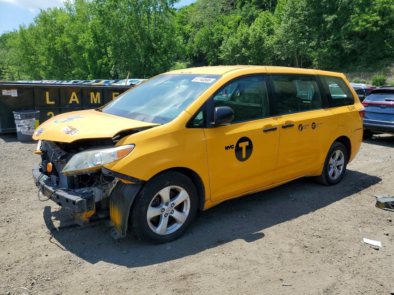 5TDZK3DC6GS700586 · 2016 TOYOTA SIENNA