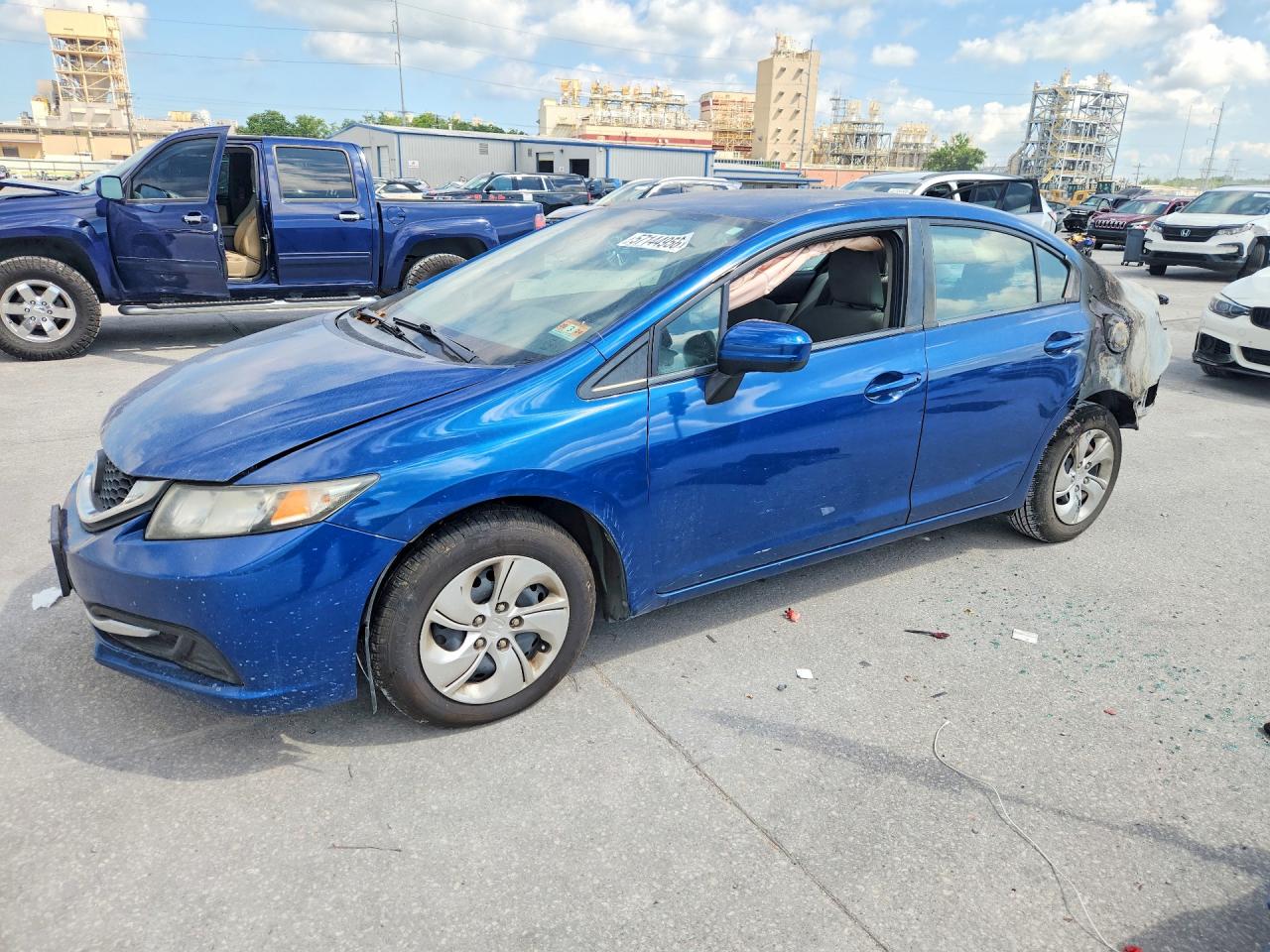 2HGFB2F54FH560676 · 2015 HONDA CIVIC
