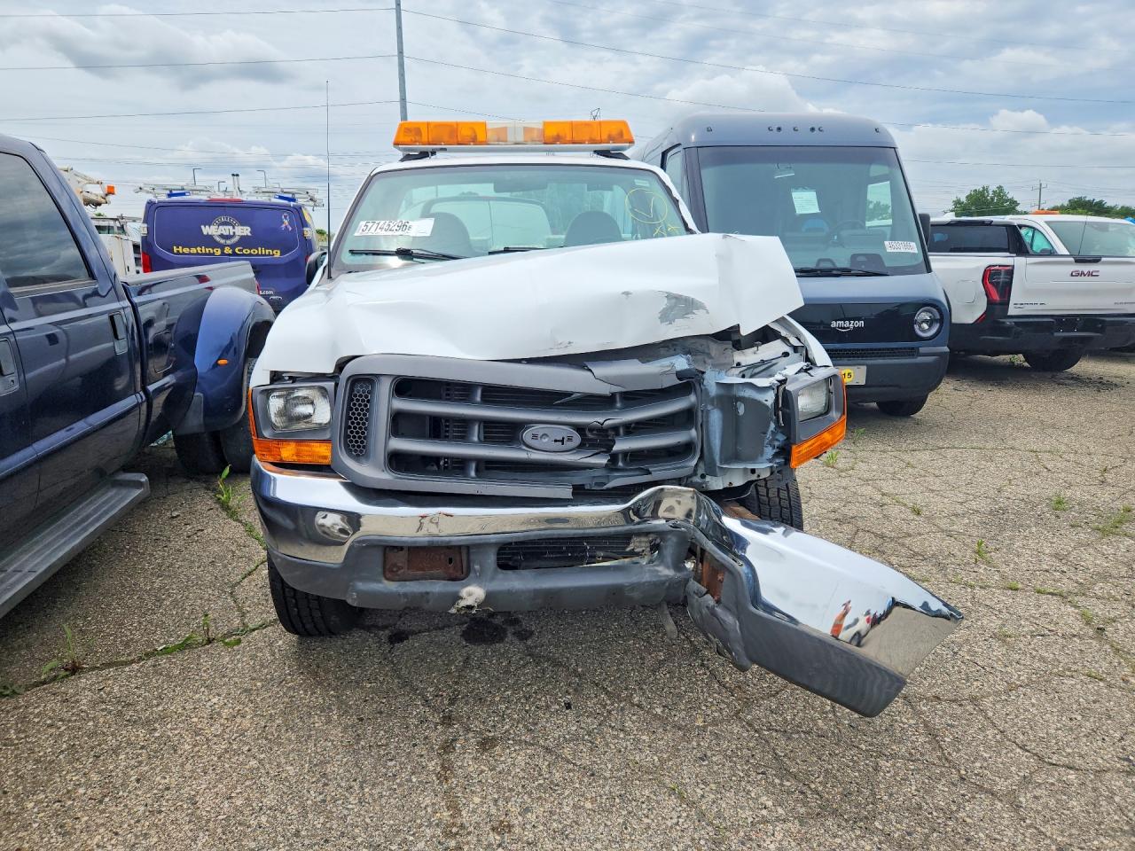 1FTSF31S81EA49363 · 2001 FORD F350 · 5/12