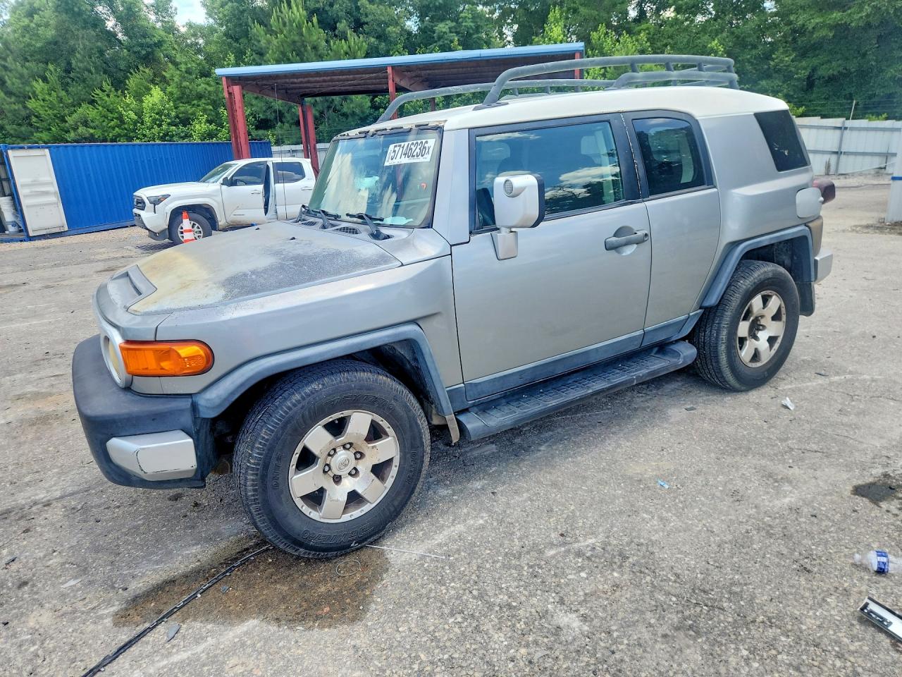 JTEZU4BF4AK008656 · 2010 TOYOTA FJ CRUISER