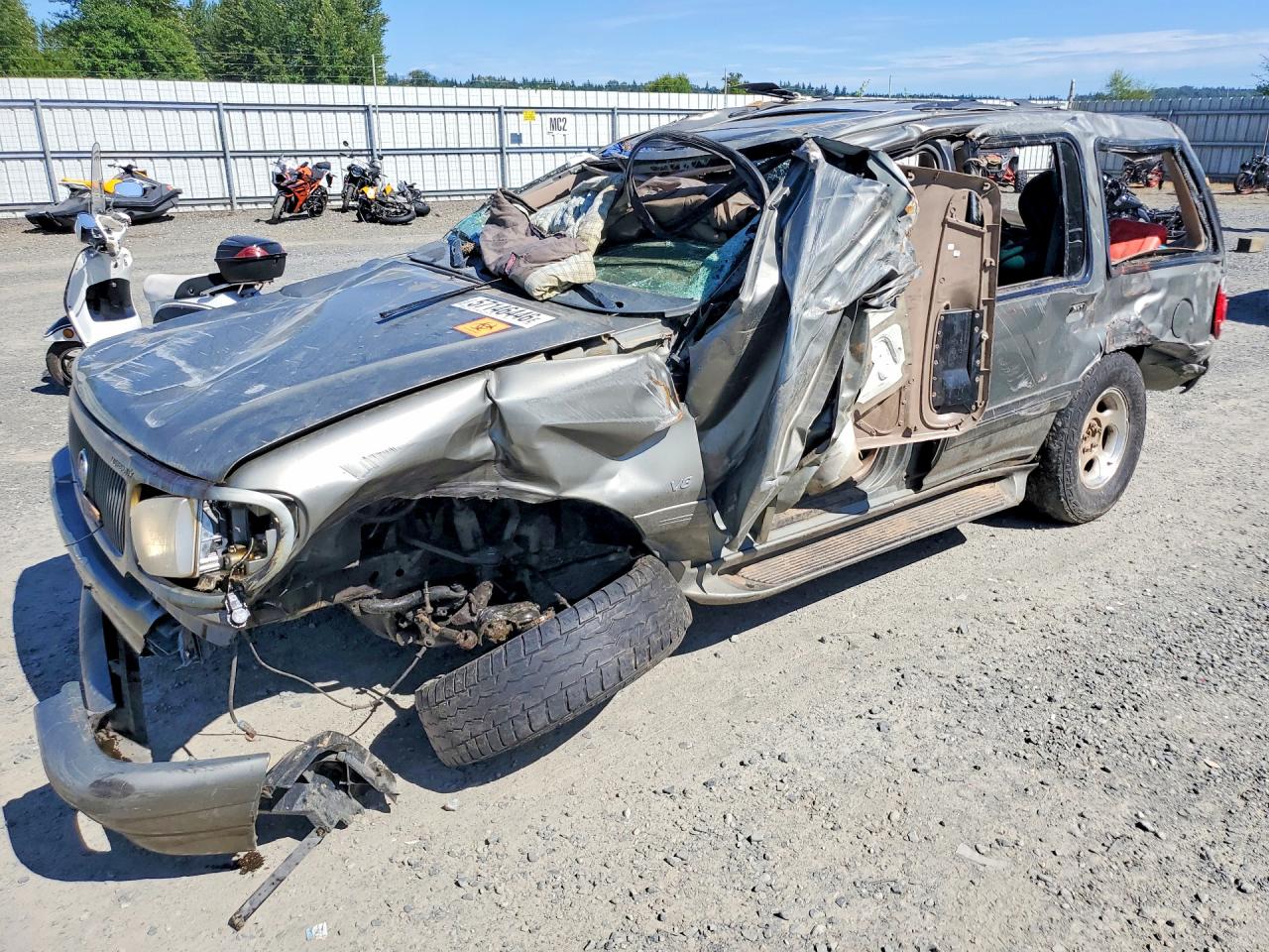 4M2ZU86P3YUJ28178 · 2000 MERCURY MOUNTAINEER