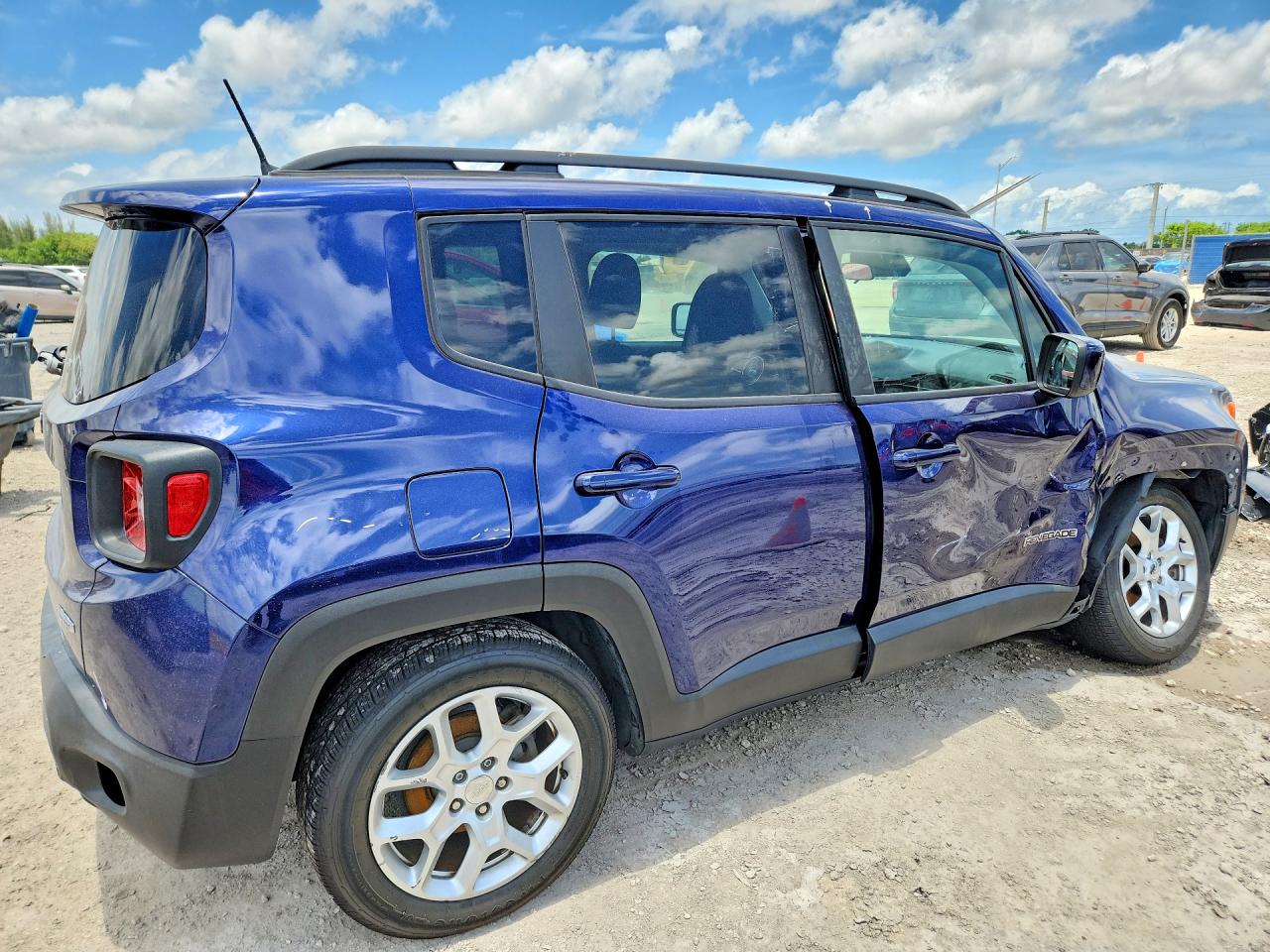 ZACCJABB5JPH85349 · 2018 JEEP RENEGADE · 3/13