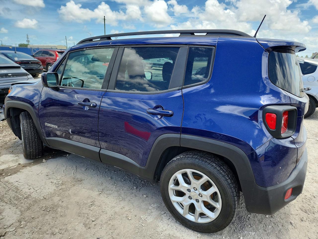 ZACCJABB5JPH85349 · 2018 JEEP RENEGADE · 2/13