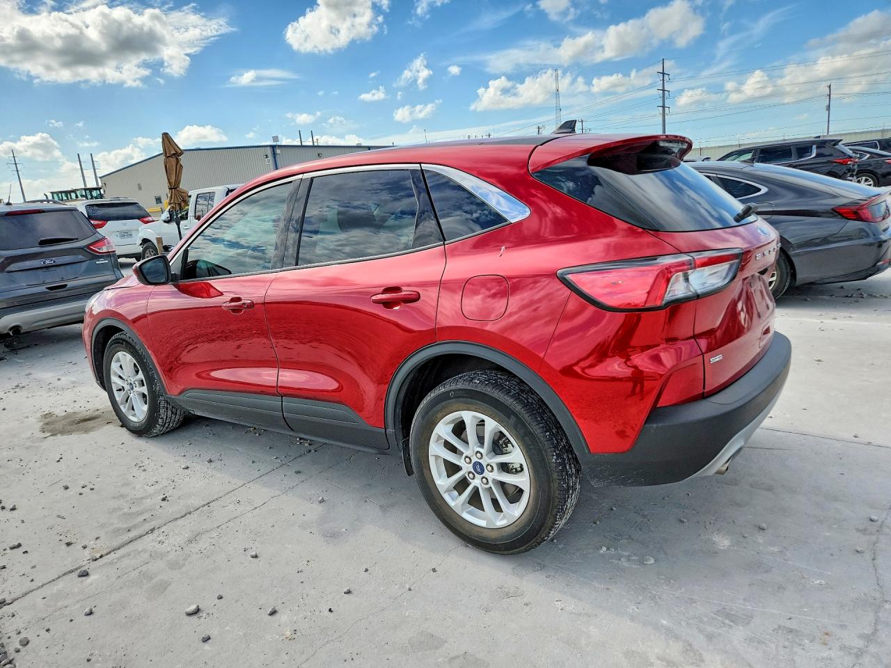1FMCU0G61LUA32217 · 2020 FORD ESCAPE · 2/13