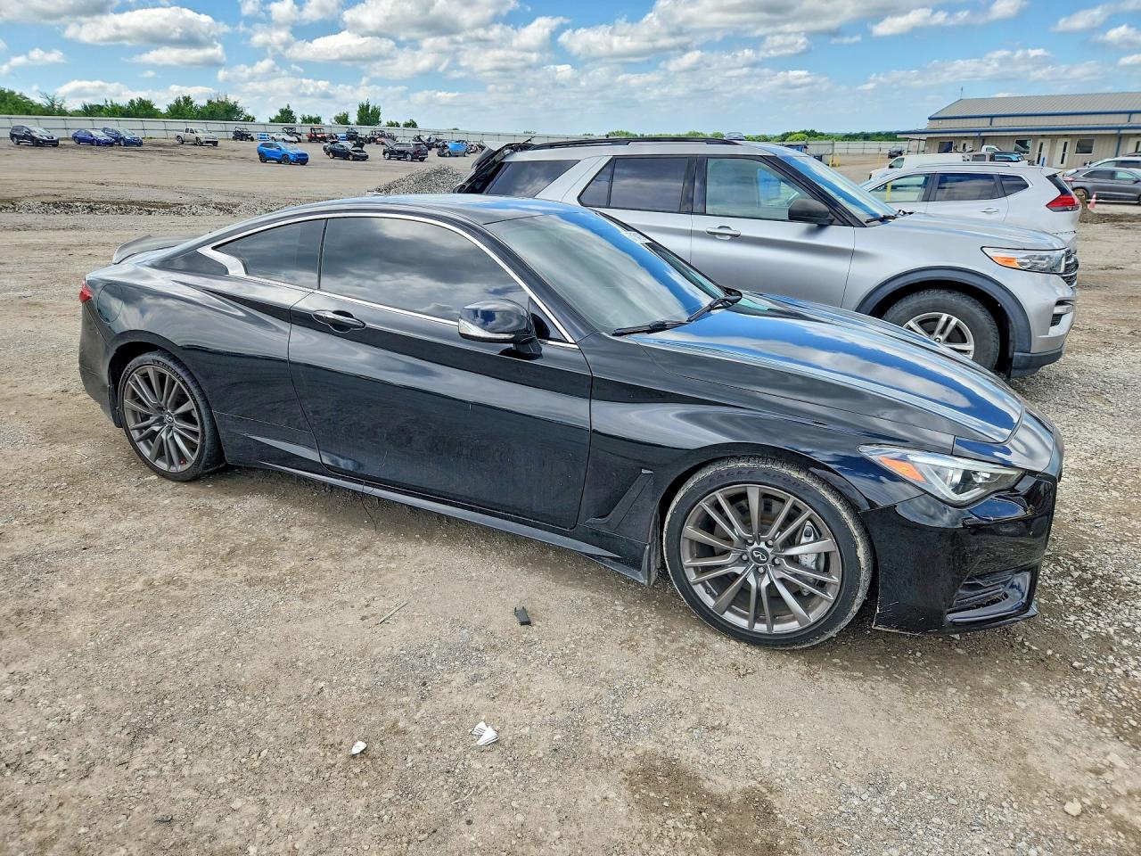 JN1EV7EK0HM364274 · 2017 INFINITI Q60 · 4/11