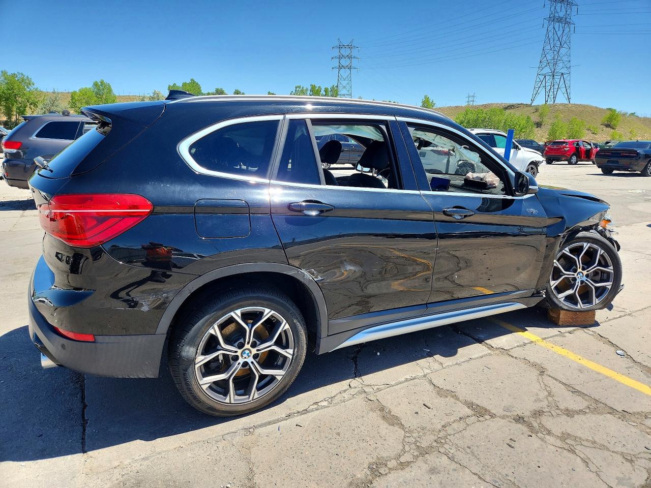 WBXJG9C09L5P92482 · 2020 BMW X1 · 3/13