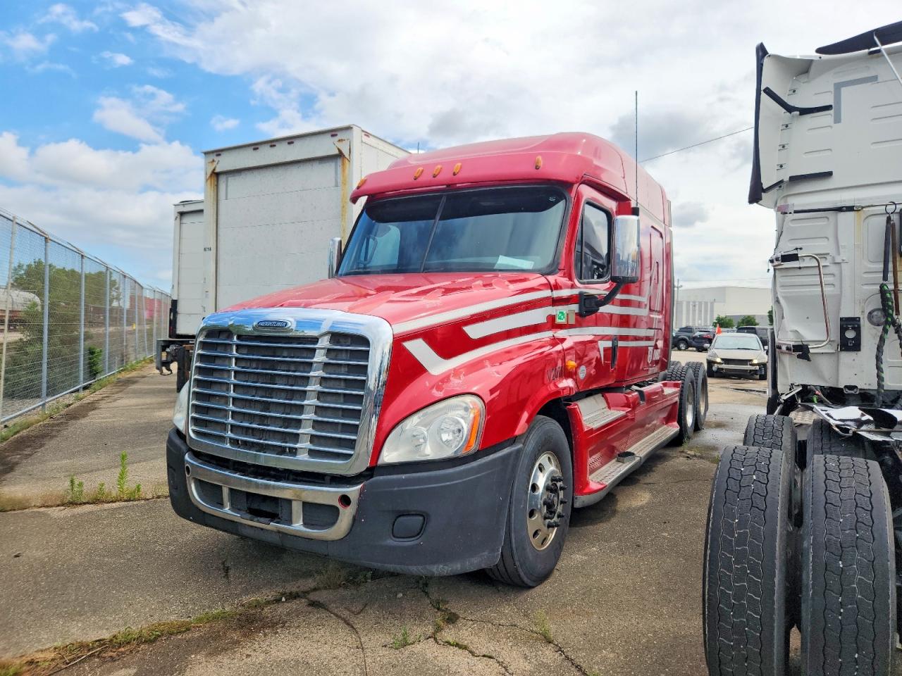 3AKJGLDR9DSFF2168 · 2013 FREIGHTLINER CASCADIA · 2/10