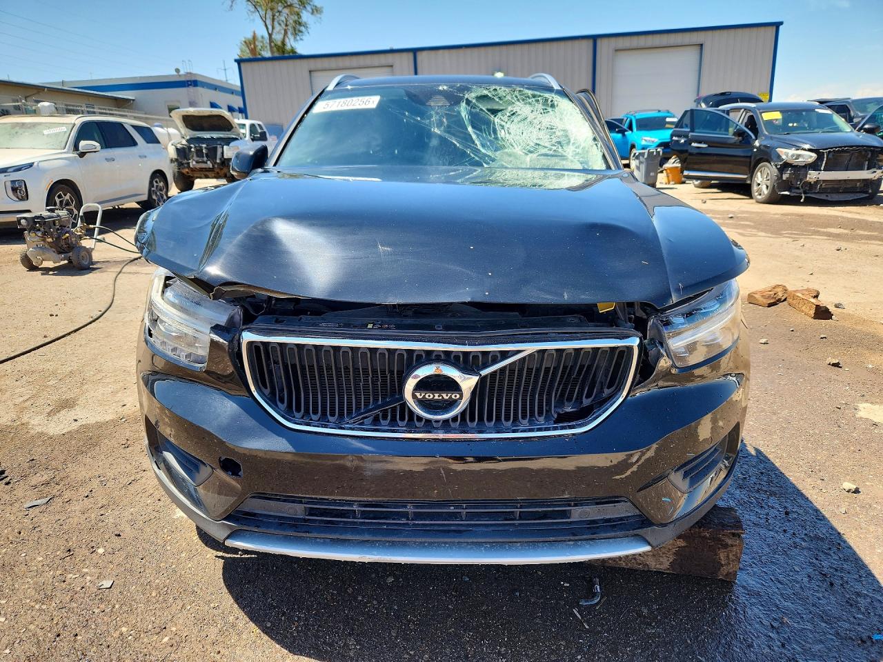 YV4162UK9L2263300 · 2020 VOLVO XC40 · 5/13