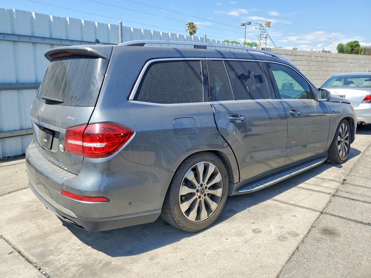 4JGDF6EE1KB239888 · 2019 MERCEDES-BENZ GLS · 3/13