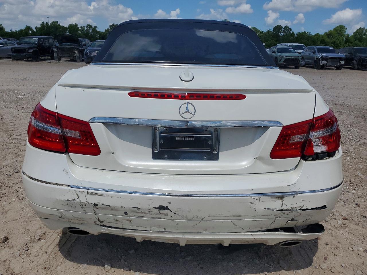 WDDKK5GF3BF098330 · 2011 MERCEDES-BENZ E · 6/13