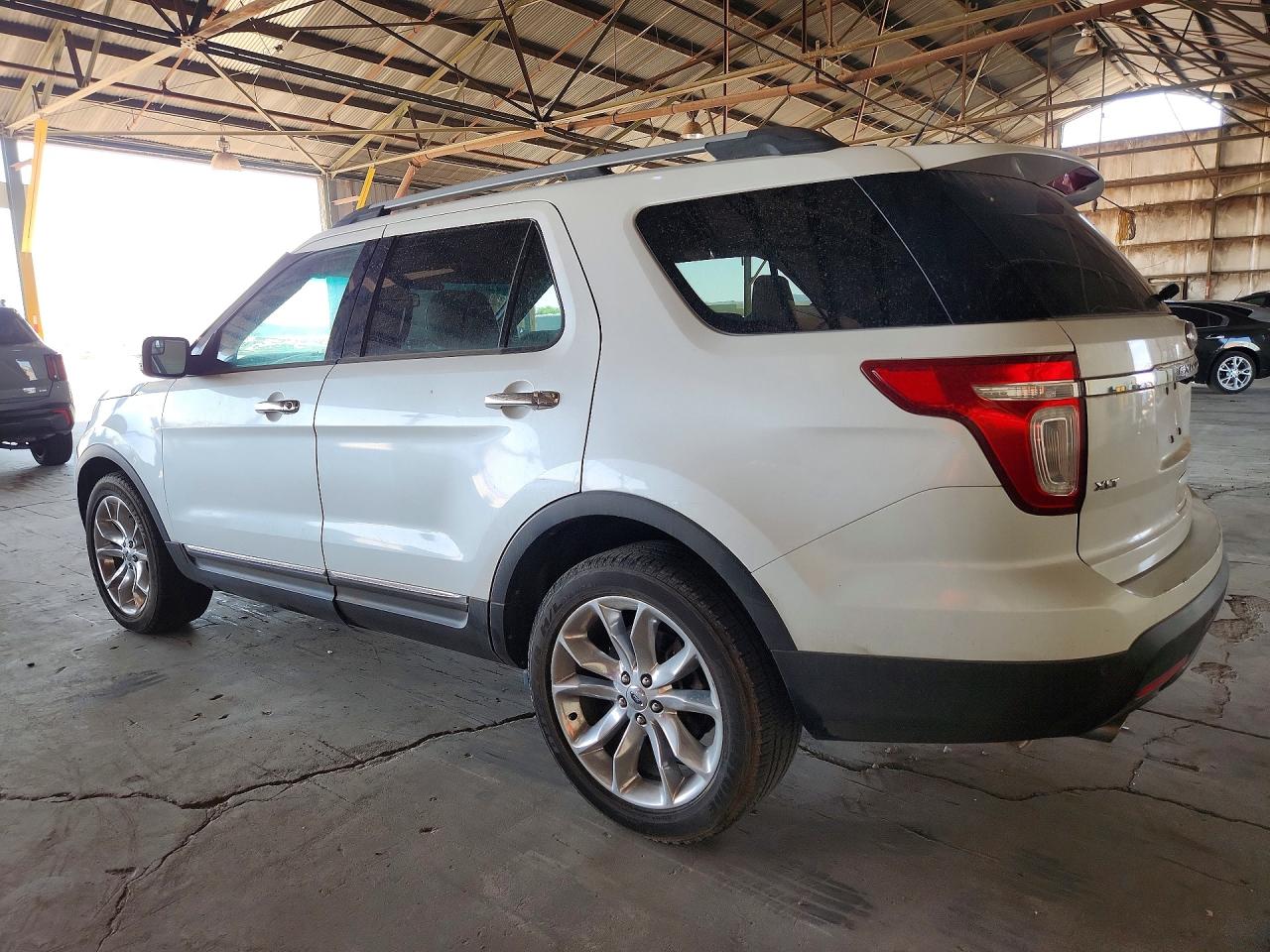 1FMHK7D83BGA31660 · 2011 FORD EXPLORER · 2/13
