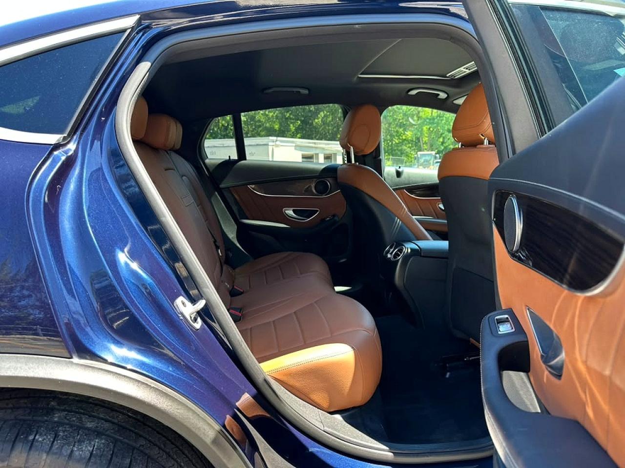 W1N0J8EB6NG025191 · 2022 MERCEDES-BENZ GLC COUPE · 6/10