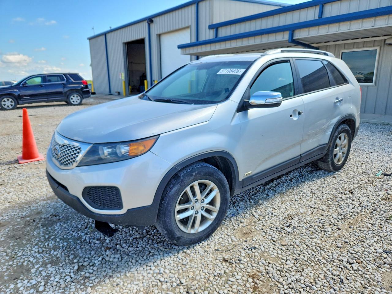 5XYKTDA21DG327630 · 2011 KIA SORENTO