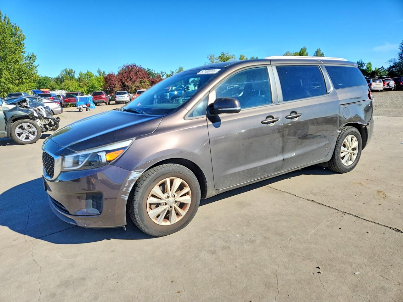 KNDMB5C13G6201461 · 2016 KIA SEDONA