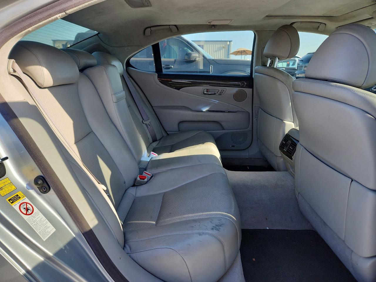 JTHGL46F775004504 · 2007 LEXUS LS · 10/12
