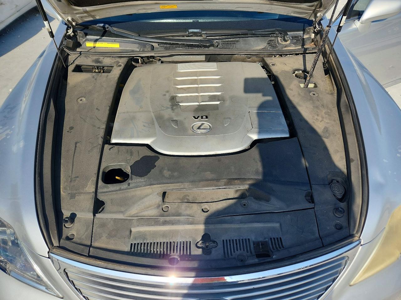 JTHGL46F775004504 · 2007 LEXUS LS · 11/12
