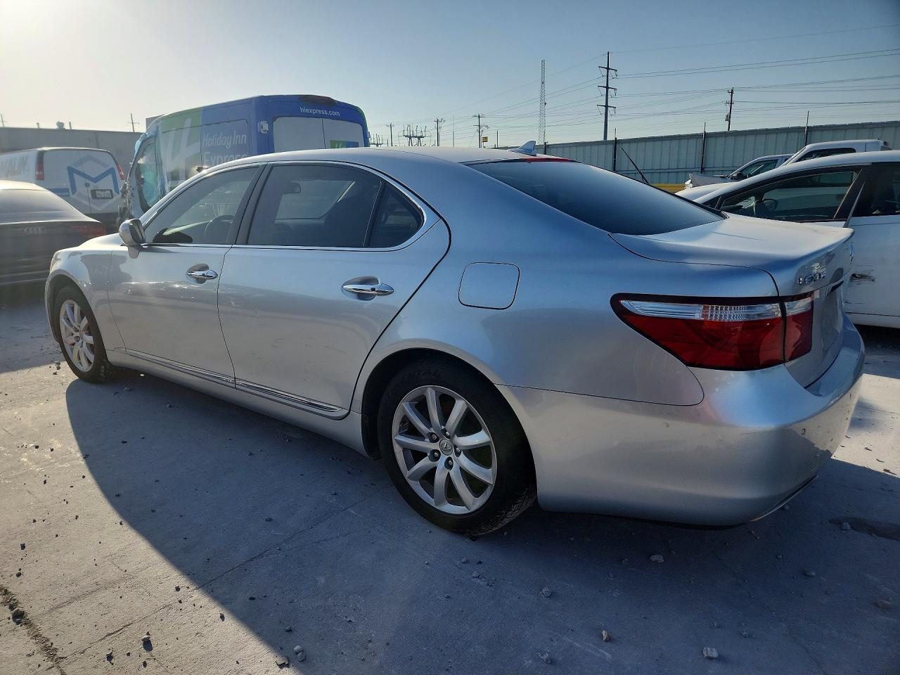 JTHGL46F775004504 · 2007 LEXUS LS · 2/12