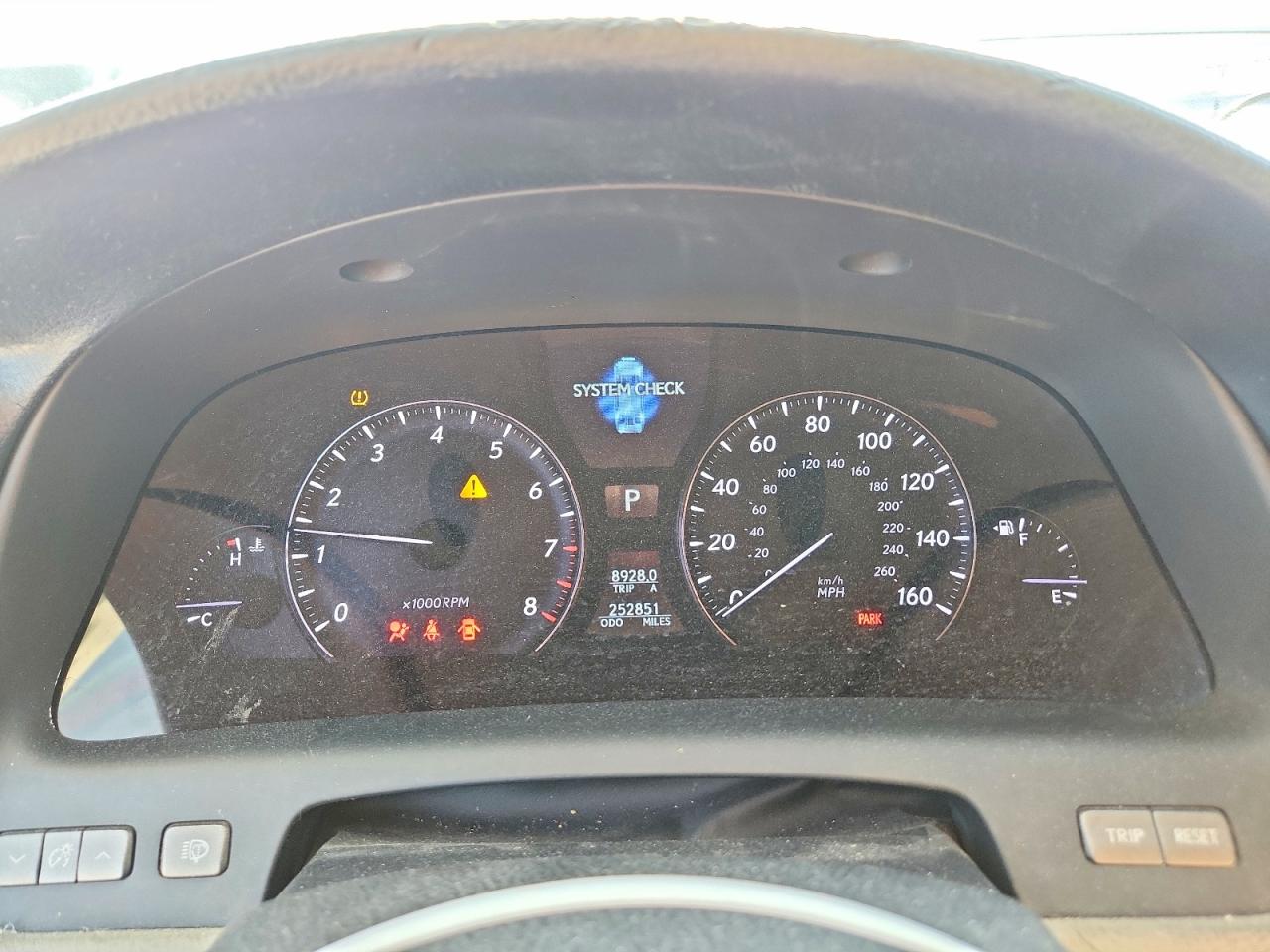 JTHGL46F775004504 · 2007 LEXUS LS · 9/12