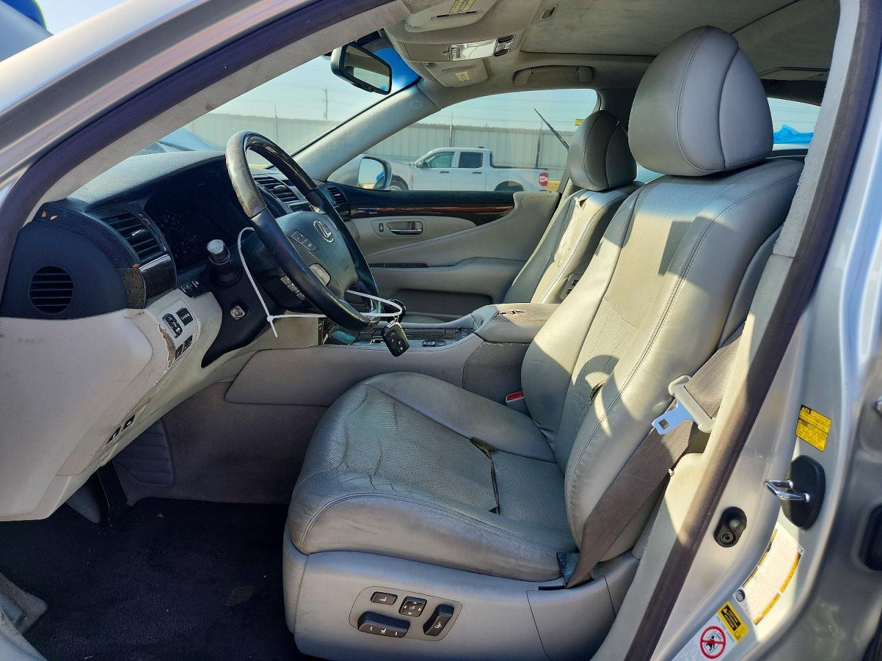 JTHGL46F775004504 · 2007 LEXUS LS · 7/12