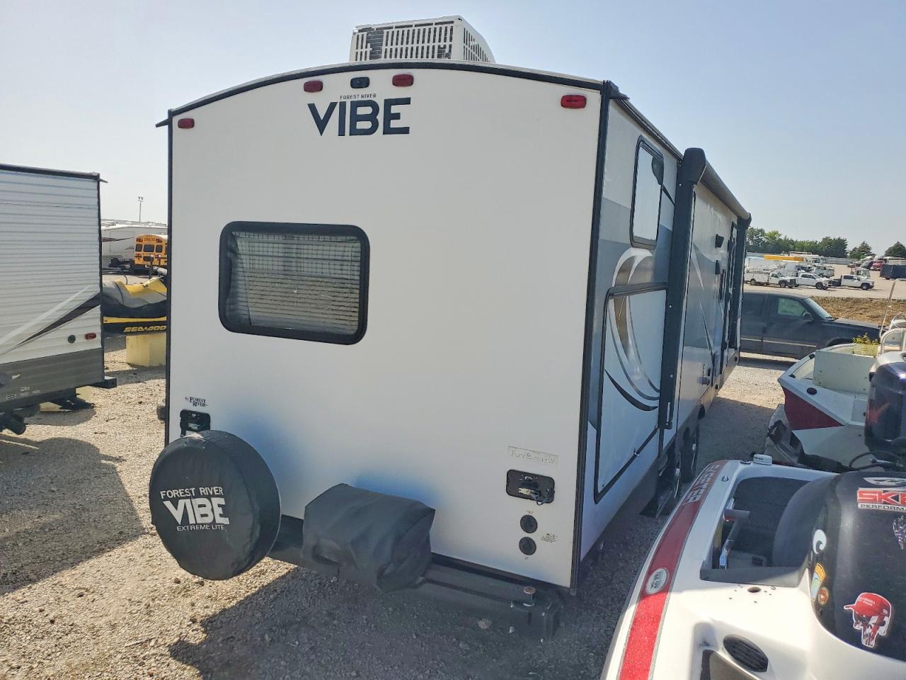 4X4TVBG27J4111845 · 2018 FORESRIVER VIBE · 4/10