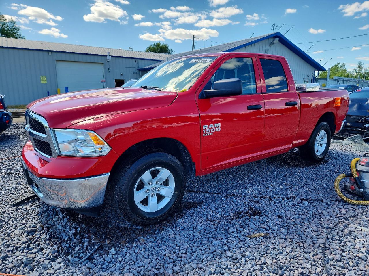 1C6RR7GG1RS124196 · 2024 RAM 1500 CLASSIC
