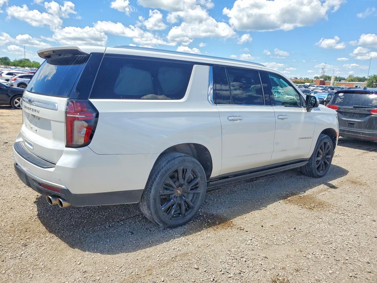 1GNSKGKL4MR374476 · 2021 CHEVROLET SUBURBAN · 3/13