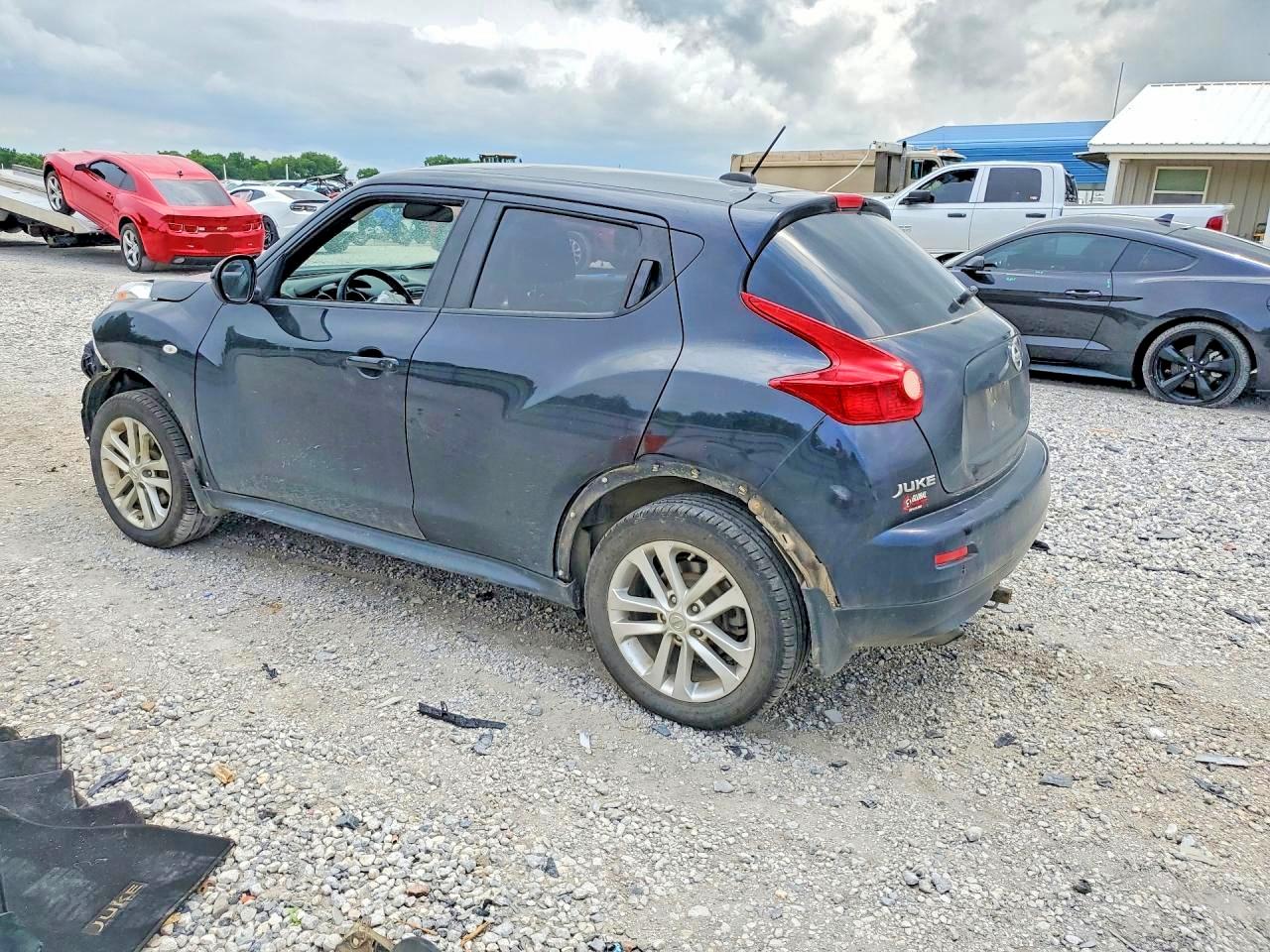 JN8AF5MV6CT109835 · 2012 NISSAN JUKE · 2/13