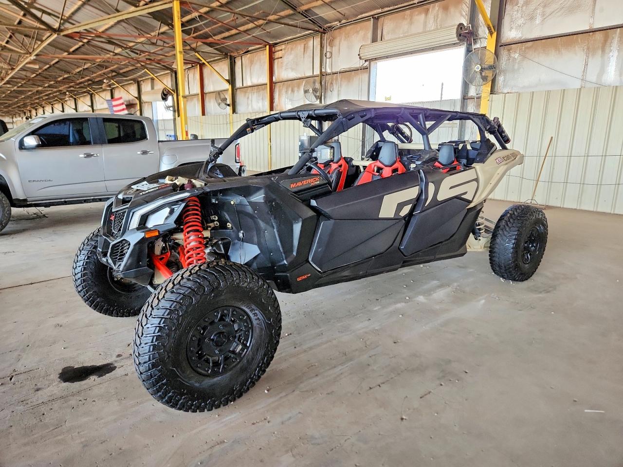 3JBVNAV2XNE001715 · 2022 CAN-AM MAVERICK X3 · 2/10