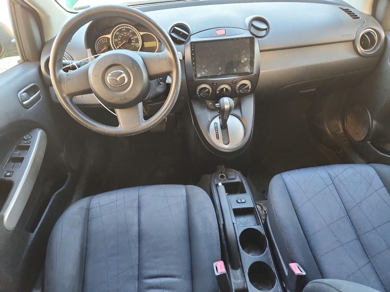 JM1DE1HY9B0103102 · 2011 MAZDA MAZDA2 · 8/12