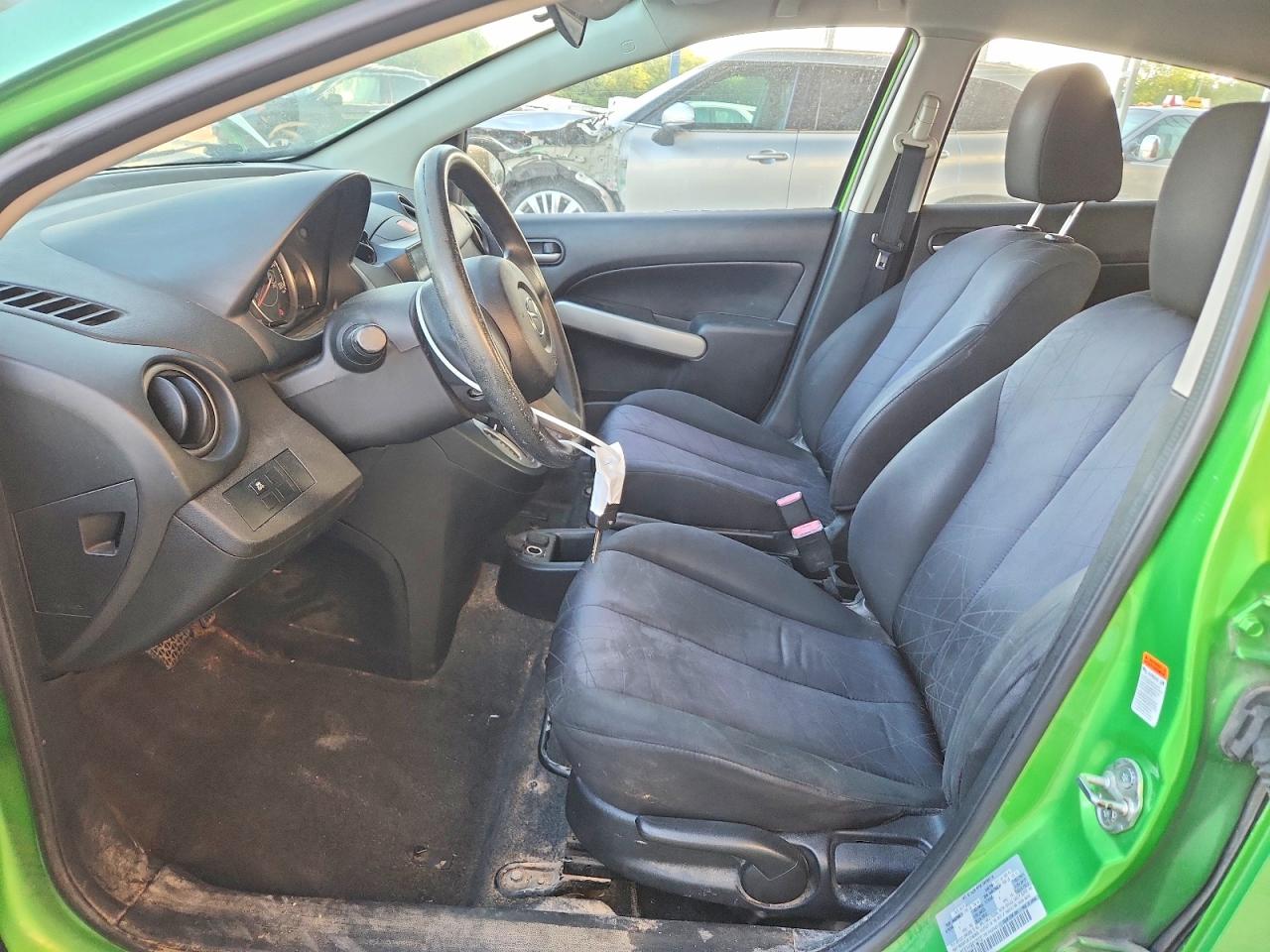 JM1DE1HY9B0103102 · 2011 MAZDA MAZDA2 · 7/12