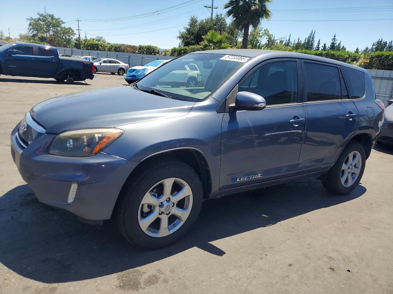 2T3YL4DV5CW001376 · 2012 TOYOTA RAV4 EV