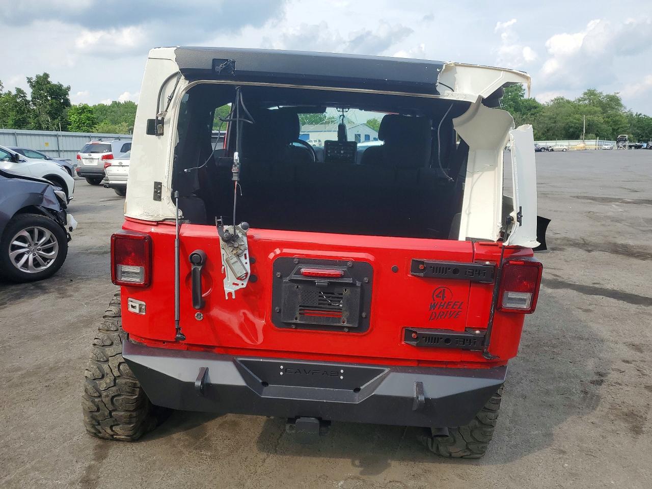 1C4BJWDG5JL869936 · 2018 JEEP WRANGLER UNLIMITED · 6/12