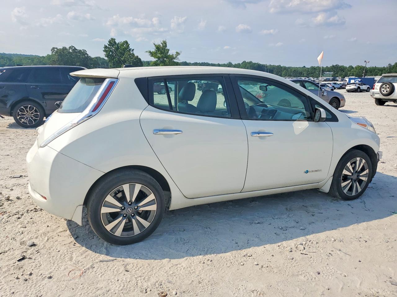 1N4BZ0CP2HC309833 · 2017 NISSAN LEAF · 3/12