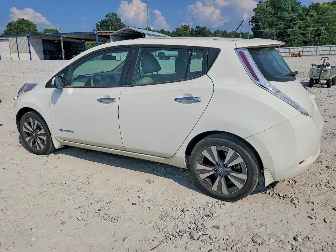 1N4BZ0CP2HC309833 · 2017 NISSAN LEAF · 2/12