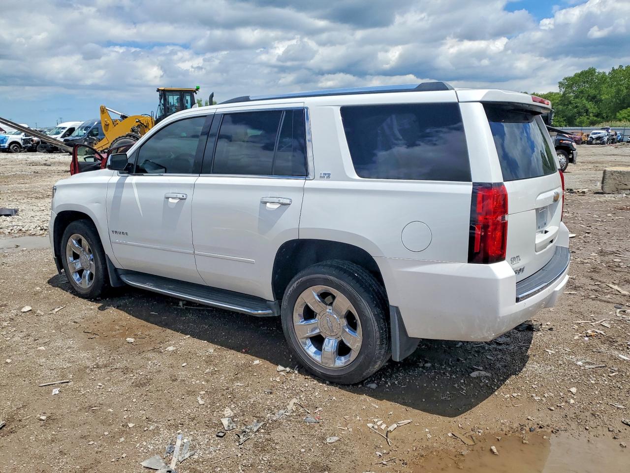 1GNSKCKC9GR421532 · 2016 CHEVROLET TAHOE · 2/13
