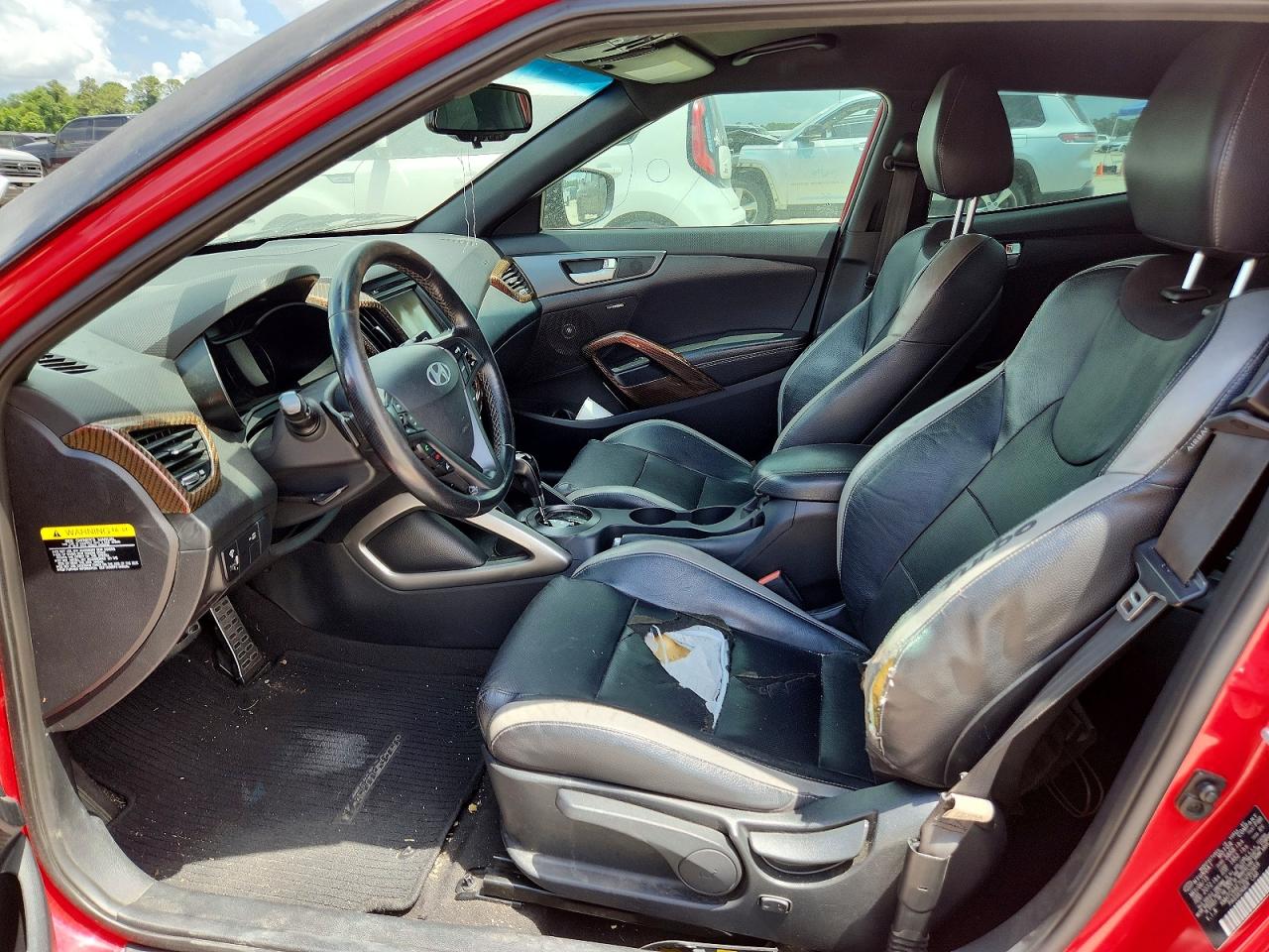 KMHTC6AE7GU260959 · 2016 HYUNDAI VELOSTER · 7/12