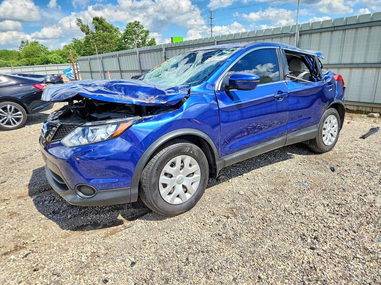 JN1BJ1CP2JW194228 · 2018 NISSAN ROGUE SPORT