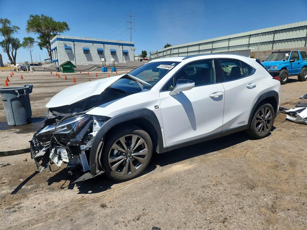 JTHU9JBHXK2018933 · 2019 LEXUS UX