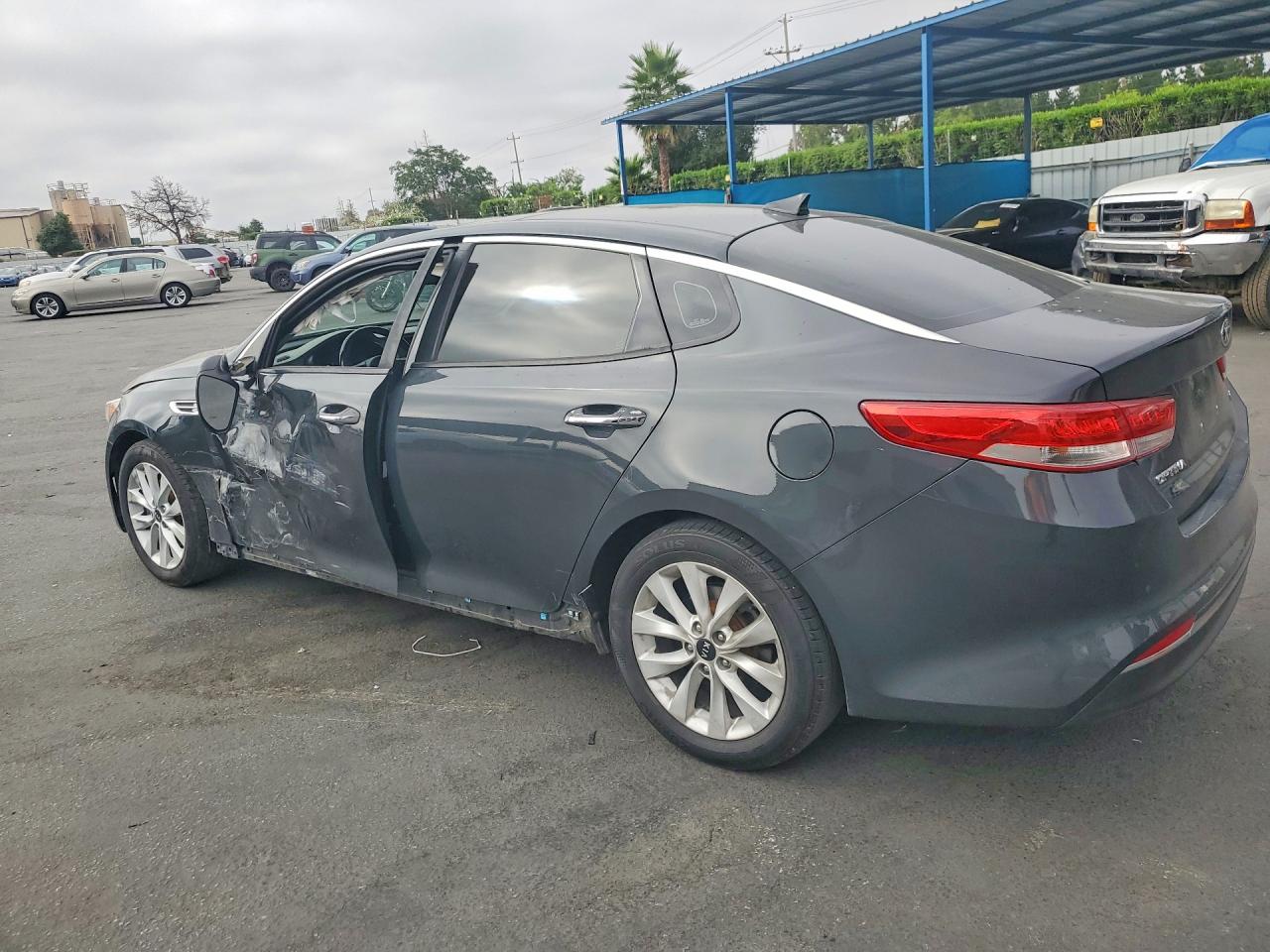 5XXGU4L37GG028077 · 2016 KIA OPTIMA · 2/12