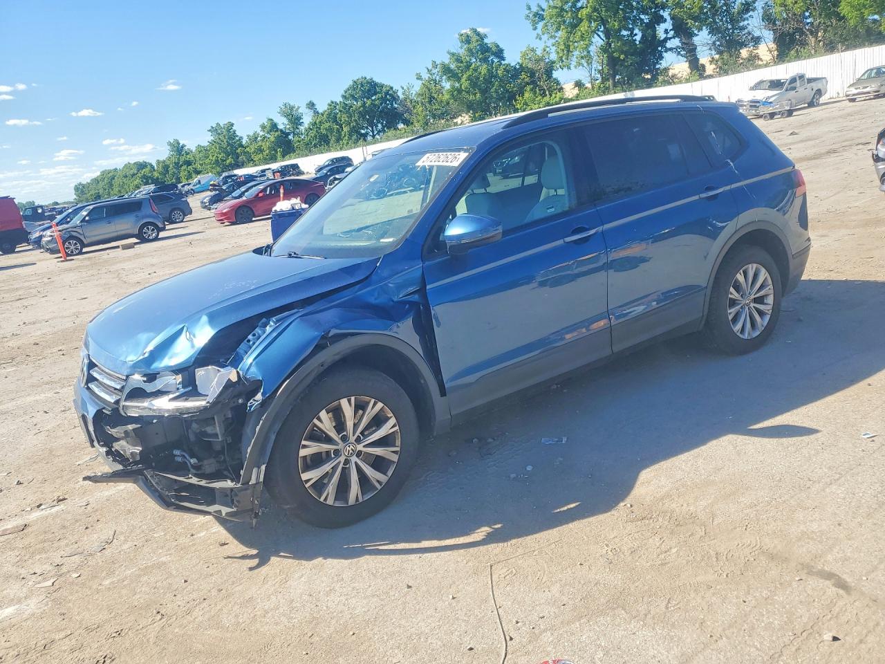 3VV1B7AX3KM198965 · 2019 VOLKSWAGEN TIGUAN